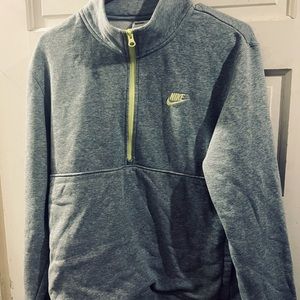 Nike pullover sweatshirt